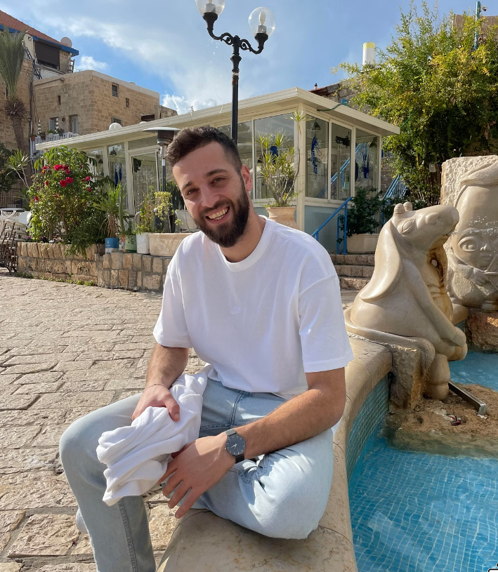 Dr. Yuval Shoam